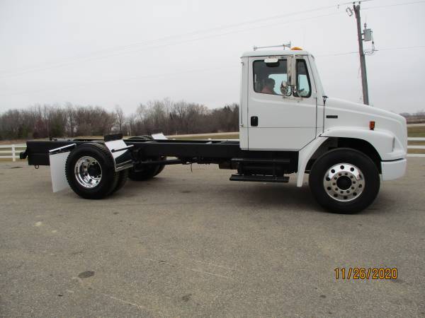 2000 Freightliner FL70 Cab&Chassis 8.3 Cummins 1 Owner Low Miles -... for sale in Jordan, IA – photo 4