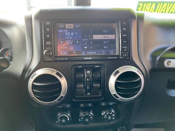 2013 Jeep Wrangler UNLIMITED SAHARA - LEATHER/LOADED/AUTO for sale in Cheswold, DE – photo 17
