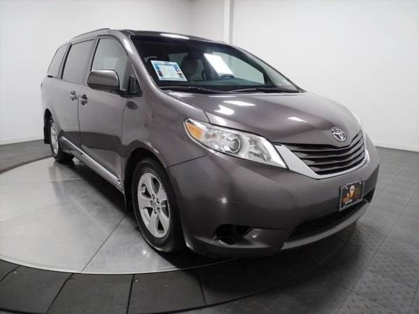 2016 Toyota Sienna - - by dealer - vehicle for sale in Hillside, NY – photo 2