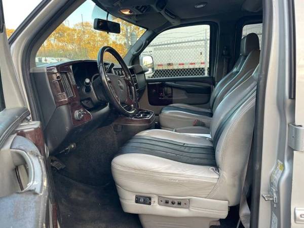 2013 GMC SAVANA CARGO 1500 1OWNER LEATHER 3ROW NEW TIRES 135976 -... for sale in Skokie, IL – photo 6