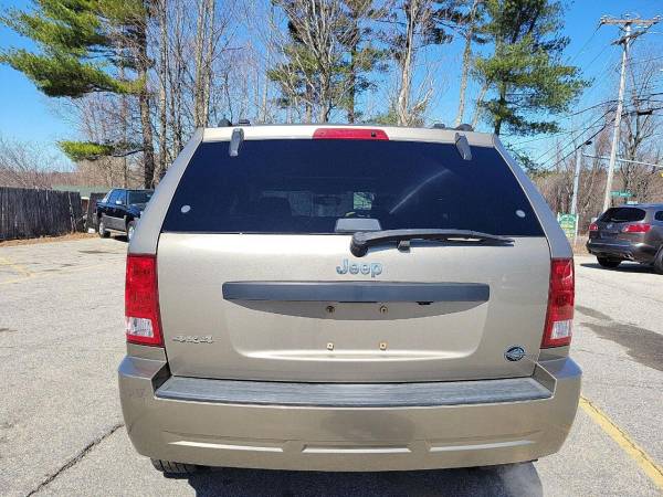 2005 Jeep Grand Cherokee Leather LOADED 4x4 - - by for sale in Derry, ME – photo 5