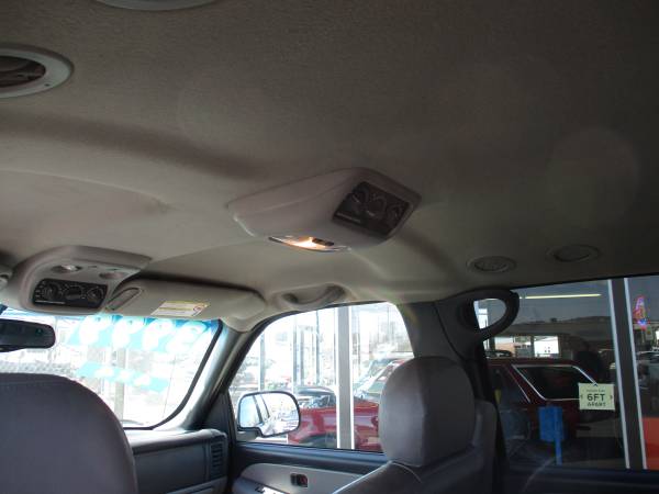 2001 CHEVY SUBURBAN 1500 4X4 - - by dealer - vehicle for sale in Longview, OR – photo 19