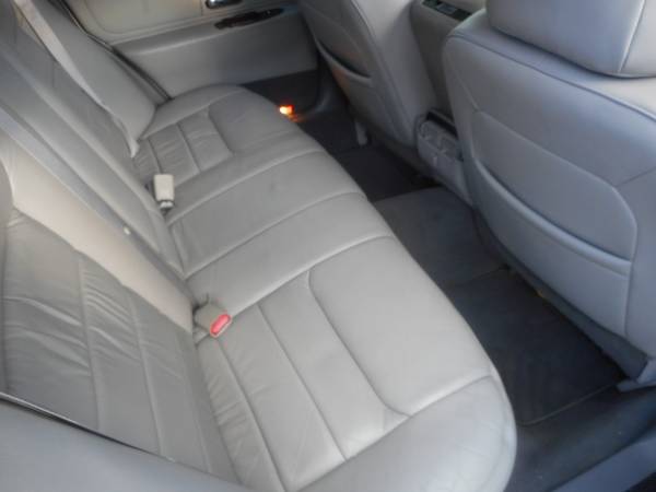 Lincoln Town Car 1-owner garaged 68k miles like new needs nothing for sale in Hallandale, FL – photo 15