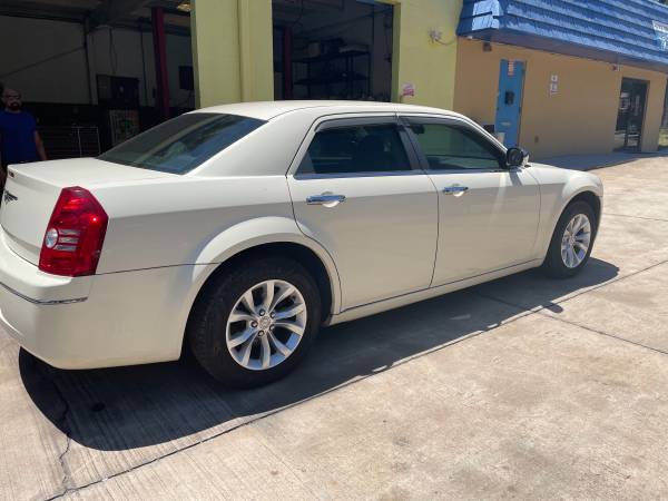 2010 Chrysler 300 - - by dealer - vehicle automotive for sale in WINTER SPRINGS, FL – photo 3