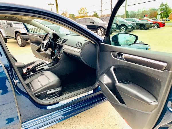 2018 VOLKSWAGEN PASSAT R-LINE 4D 4-Cyl 2.0 TURBO LITER CALL OR TEXT... for sale in Clarksville, TN – photo 8