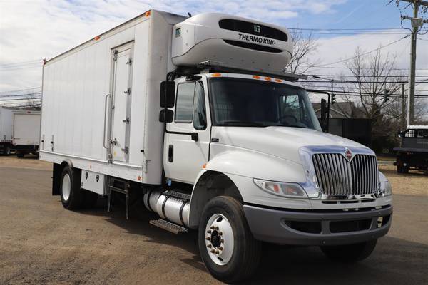 2017 INTERNATIONAL 4300 - - by dealer - vehicle for sale in Middletown, CT – photo 3