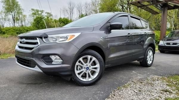 2017 Ford Escape SE - - by dealer - vehicle automotive for sale in Georgetown, KY – photo 3