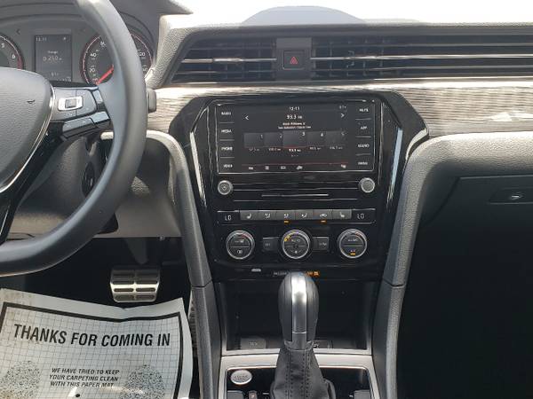 2020 Volkswagen Passat 2 0T R-Line Auto - - by dealer for sale in San Antonio, TX – photo 17