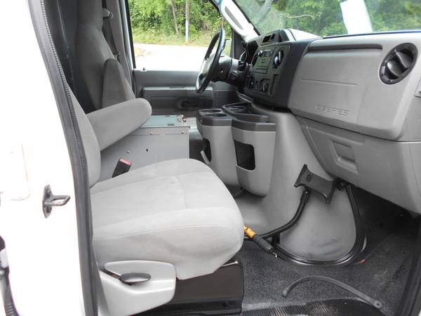 2010 Ford E250 Cargo Van - - by dealer - vehicle for sale in Knoxville, TN – photo 8
