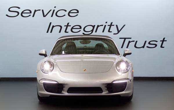 2015 *Porsche* *911* *2dr Targa 4S* RHODIUM SILVER M - cars & trucks... for sale in Houston, TX – photo 10