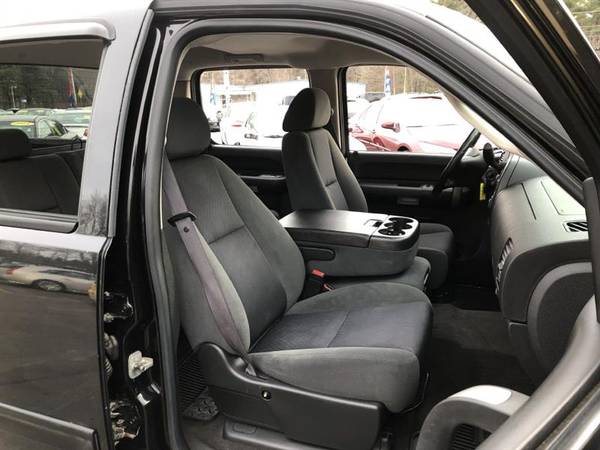 2009 GMC Sierra 1500 SLE1 Crew Cab 4WD for sale in Manchester, NH – photo 12