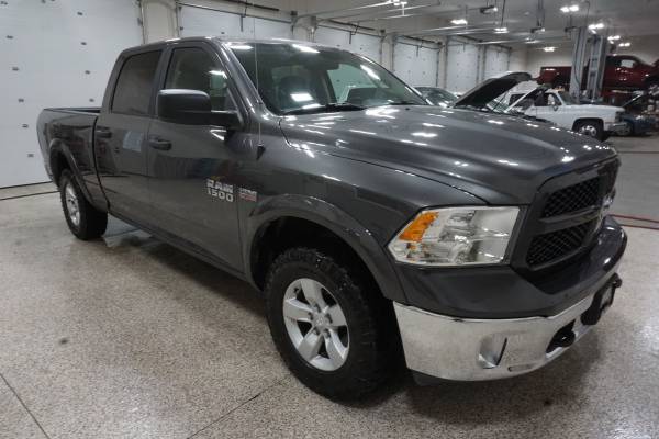 **Seats Six/Great Deal** 2017 Ram 1500 SLT - cars & trucks - by... for sale in Ammon, ID – photo 2
