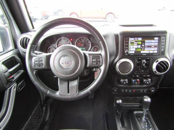 2015 Jeep Wrangler Unlimited/4WD 4dr Sahara - - by for sale in New Glarus, WI – photo 9