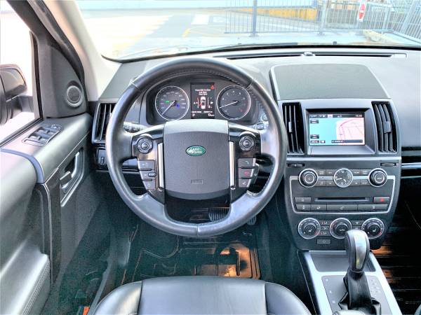 2014 LAND ROVER LR2 HSE - BLACK ON BLACK - ONLY 39K MILES for sale in Seattle, WA – photo 16