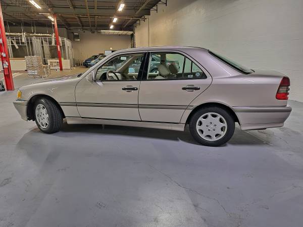 Collector Grade 1999 Mercedes-Benz C280 only 92k miles! Rust free -... for sale in Northbrook, IL – photo 3