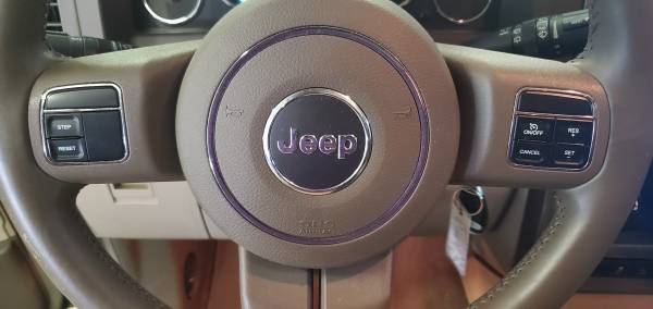 2011 Jeep Liberty, 4 Wheel Drive, Sunroof, Alloys - cars & trucks -... for sale in Olathe, MO – photo 13