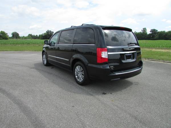 2015 CHRYSLER TOWN & COUNTRY TOURING L for sale in BUCYRUS, OH – photo 4