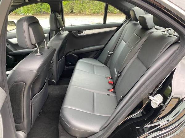 2009 MERCEDES-BENZ C300 LUXURY AWD LEATHER SUNROOF HEATED SEATS... for sale in Skokie, IL – photo 13
