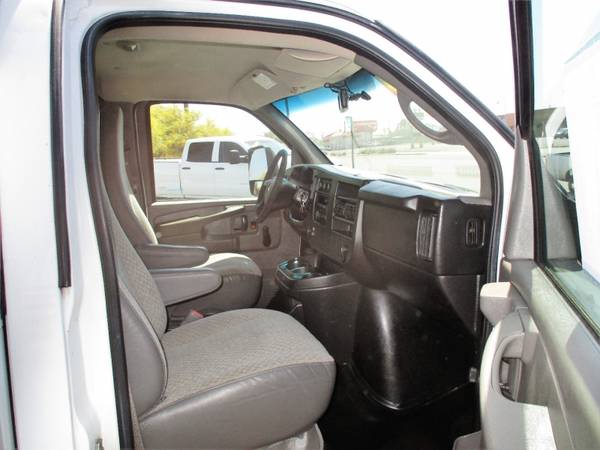 2012 Chevrolet Express Commercial Cutaway Van Box Truck with side for sale in Tucson, NM – photo 16