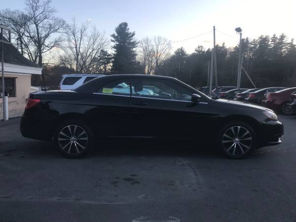 11 Chrysler 200 S V6 Hard Top Convertible! 5YR/100K WARRANTY INCLUDED! for sale in METHUEN, ME – photo 15