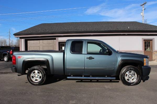 2008 Chevrolet Silverado 1500 LT Stock 1732A - - by for sale in Ontario, NY – photo 2