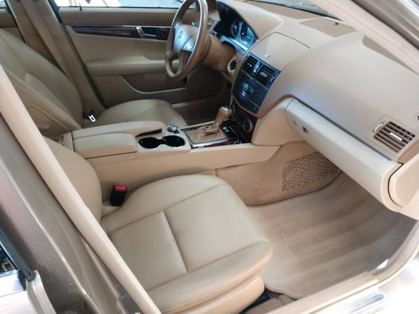 2008 Mercedes Benz C300 4-matic for sale in Stoughton, WI – photo 3