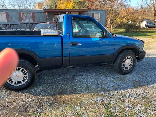 2000 GMC Sonoma Pick Up (4 WD) Manual (99K) Tow Pack - cars & trucks... for sale in Bunker Hill, WV – photo 6
