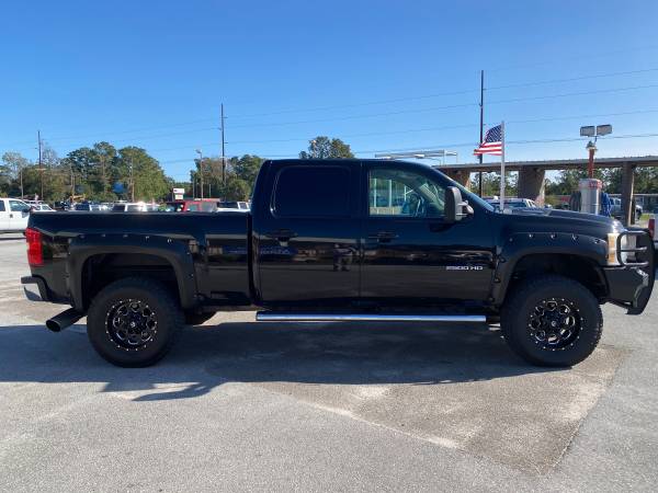 2011 Chevrolet 2500 Duramax Diesel 4x4 - cars & trucks - by dealer -... for sale in Sneads Ferry, NC – photo 8