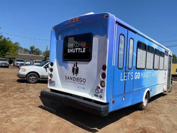 2015 Ford f550 30 passenger bus Propane for sale in Lodi , CA – photo 7
