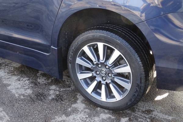 2019 Toyota Sienna Limited Premium van Blue - - by for sale in Skokie, IL – photo 16