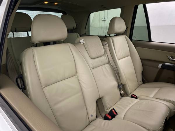 2014 Volvo XC90 3.2 Sport Utility 4D suv White - FINANCE ONLINE -... for sale in Lewisville, TX – photo 19