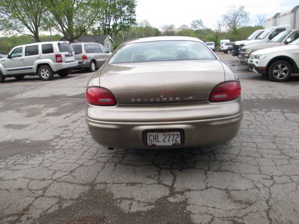 2001 chrysler concord for sale in Youngstown, OH – photo 4