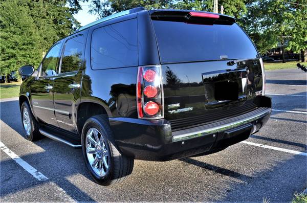 2009 GMC Yukon Denali -----LOADED----LIKE NEW!!!----- $12500 for sale in Middle Village, NY – photo 7