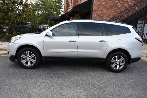 2016 Chevrolet Traverse 2LT 3rd Row LIKE NEW Warranty NO DOC FEES! -... for sale in Apex, NC – photo 3