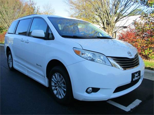 HANDICAP/WHEELCHAIR ACCESSIBLE VAN - 2011 TOYOTA SIENNA XLE/LIMITED... for sale in Raleigh, SC – photo 3