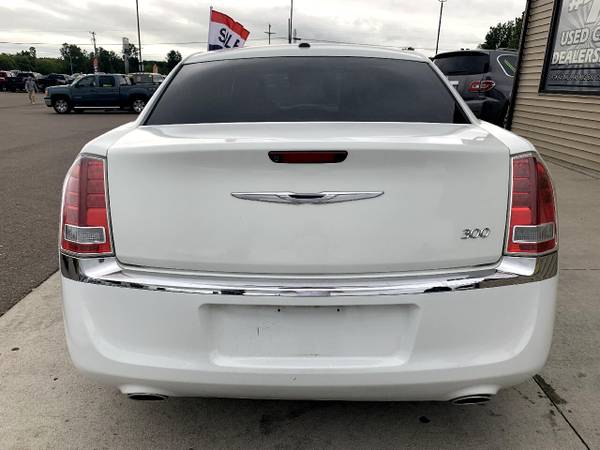 2012 Chrysler 300 4dr Sdn V6 Limited RWD - cars & trucks - by dealer... for sale in Chesaning, MI – photo 5