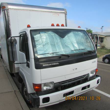 2004 Nissan UD 1400 truck for sale in Yuma, AZ – photo 2