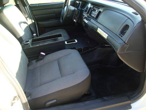2009 Ford Crown Victoria (1 Owner/Excellent Condition/Low Miles) for sale in Other, MI – photo 19