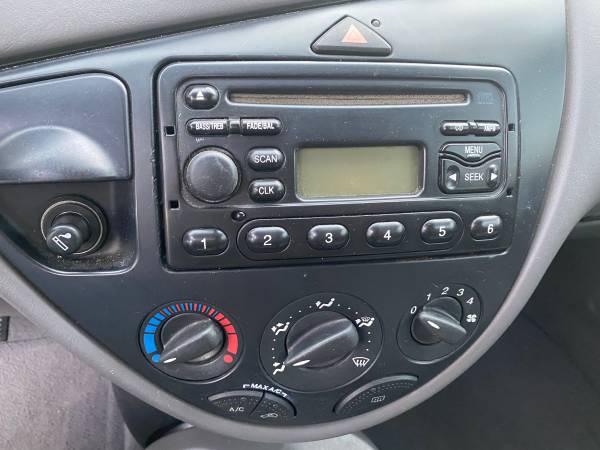 2002 ford focus manual 5spd gas saver for sale in Ukiah, CA – photo 11