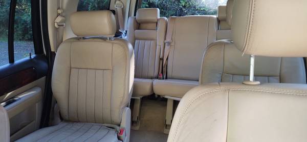 2006 Lincoln Navigator - cars & trucks - by owner - vehicle... for sale in Olympia, WA – photo 3