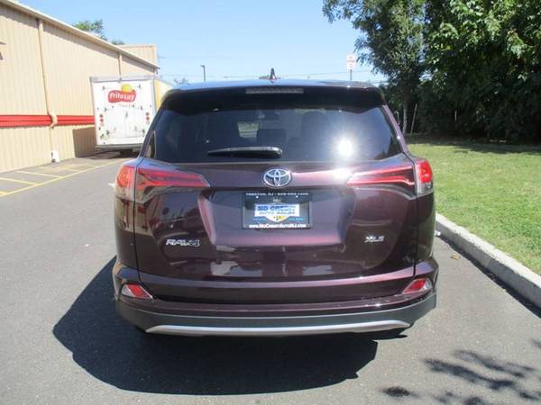 2018 Toyota RAV4 XLE for sale in Highland Park, NY – photo 4