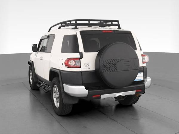2012 Toyota FJ Cruiser Sport Utility 2D suv White - FINANCE ONLINE -... for sale in Knoxville, TN – photo 8