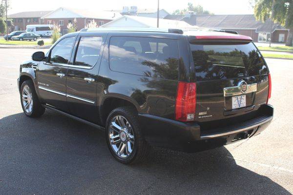 2009 Cadillac Escalade ESV Platinum Edition 3rd Row Seating 3rd Row... for sale in Longmont, CO – photo 8