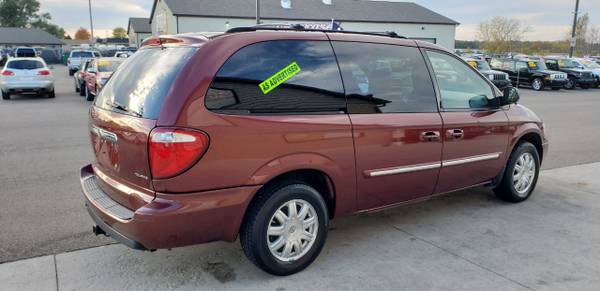 **LOTS OF ROOM**2007 Chrysler Town & Country LWB 4dr Wgn Touring for sale in Chesaning, MI – photo 6