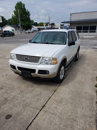 2005 Ford Explorer - cars & trucks - by owner - vehicle automotive... for sale in Benton, IL – photo 2