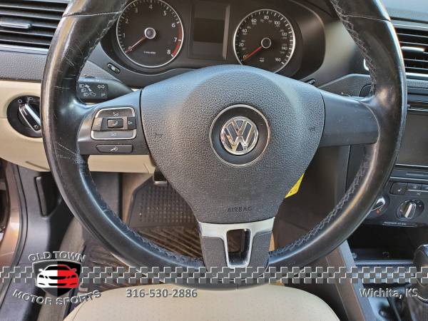 2012 Volkswagen Jetta SE - Leather, Sunroof, New Tires!! - cars &... for sale in Wichita, KS – photo 10