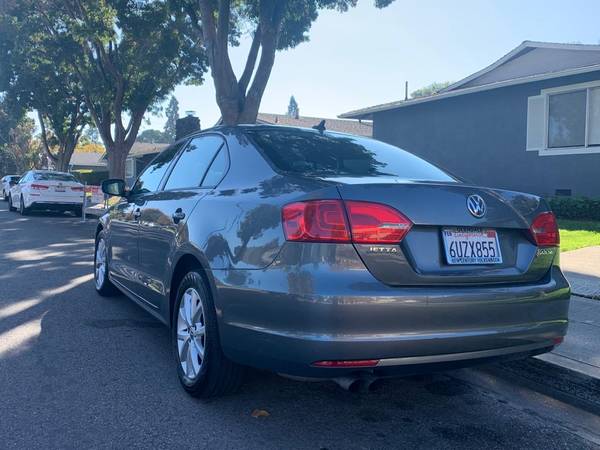 2012 Volkswagen Jetta 2.5 SE - cars & trucks - by owner - vehicle... for sale in Mountain View, CA – photo 4