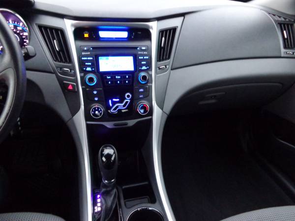 2013 HYUNDAI SONATA GLS, 2 owners, clean - cars & trucks - by dealer... for sale in Rochester , NY – photo 16
