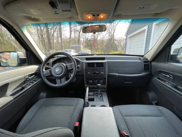 2012 Jeep Liberty - Limited Edition Sport Utility 4WD - cars & for sale in Pawcatuck, CT – photo 11