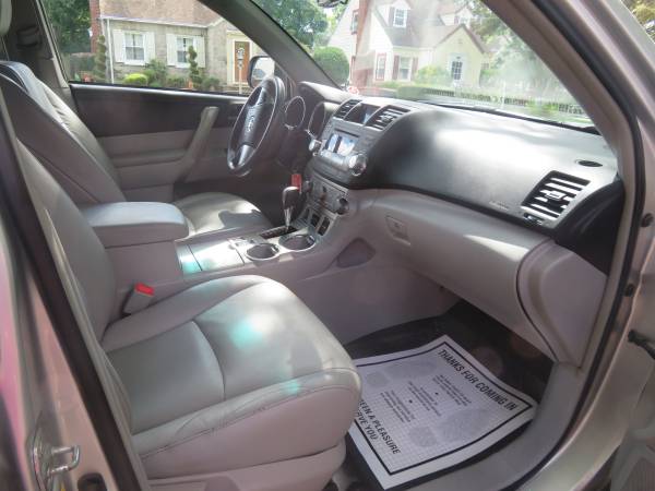 2011 Toyota Highlander 4WD 129K BACK UP CAMERA HEATED LEATHER SUNROOF for sale in Baldwin, NY – photo 15